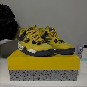 Air Jordan 4 Retro GS Lightning 2021